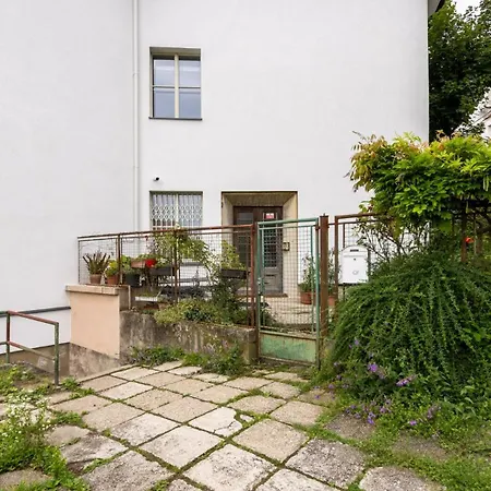 Palisady Charm - Stylish High Ceiling, Downtown, Parking Appartamento