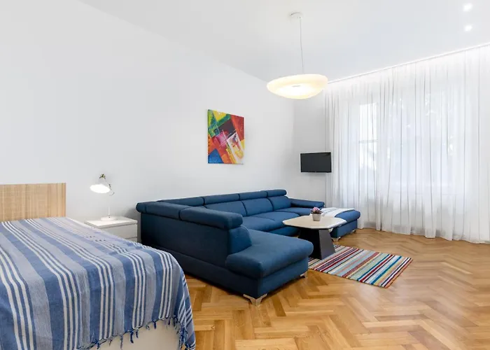 شقة Palisady Charm - Stylish High Ceiling, Downtown, Parking