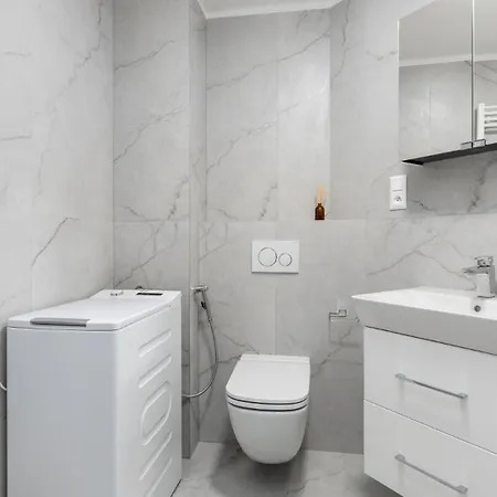 Palisady Charm - Stylish High Ceiling, Downtown, Parking *